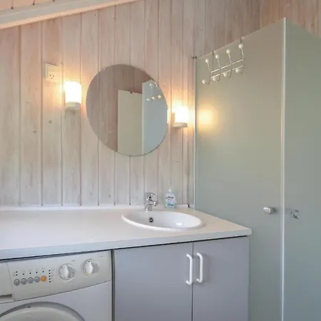 Two-bedroom In Vaggerlose Prázdninový dům Bøtø By